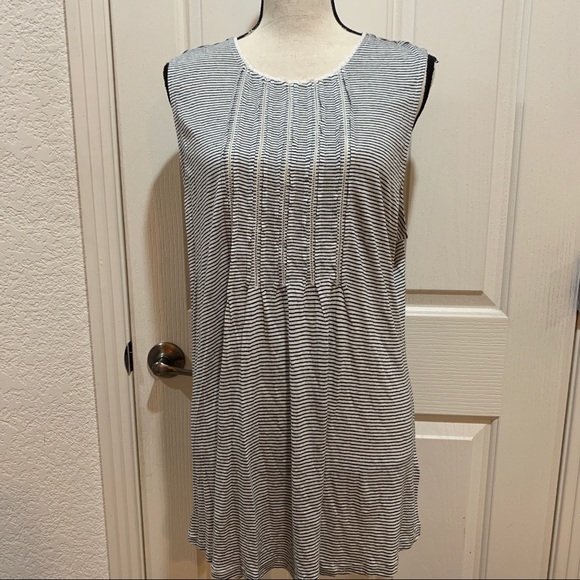 Anthropologie Pintucked Top NWT Sleeveless XS New - Picture 3 of 7